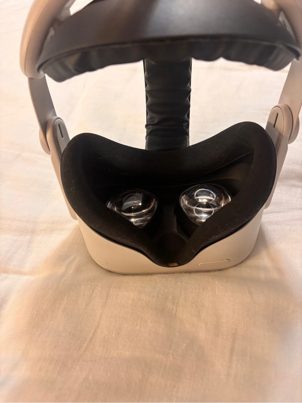 MOculus White VR Headset - Lightweight Virtual Reality Headset READ DESCRIPTION